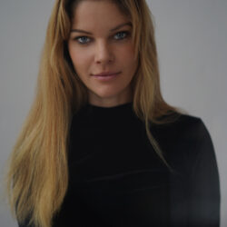 Claudia Bearbeitet 2 of 1